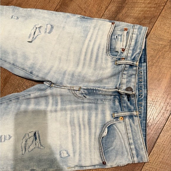 American Eagle Men’s Distressed Light Blue Jeans Airflex + Temp Tech 30x32 - Picture 2 of 6